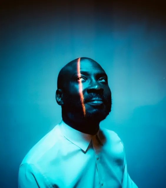 joshua-idehen_photo_01_dr